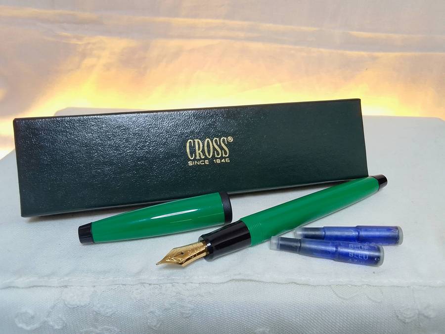 Vintage Cross fountain pen green gold
