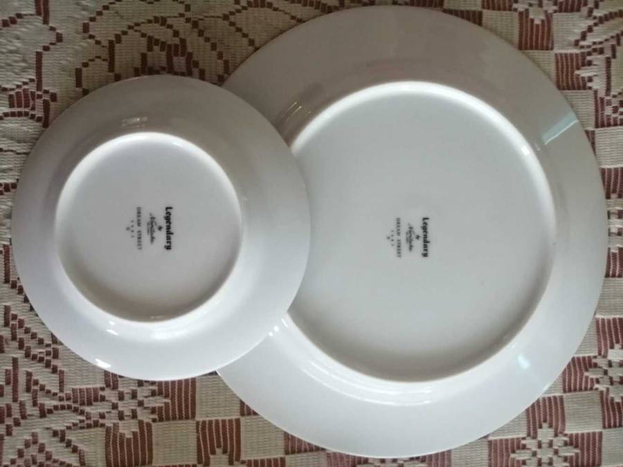 Noritake - Vintage Legendary by Noritake Sri Lanka Dream Street 3843 28 Piece Dinner set.