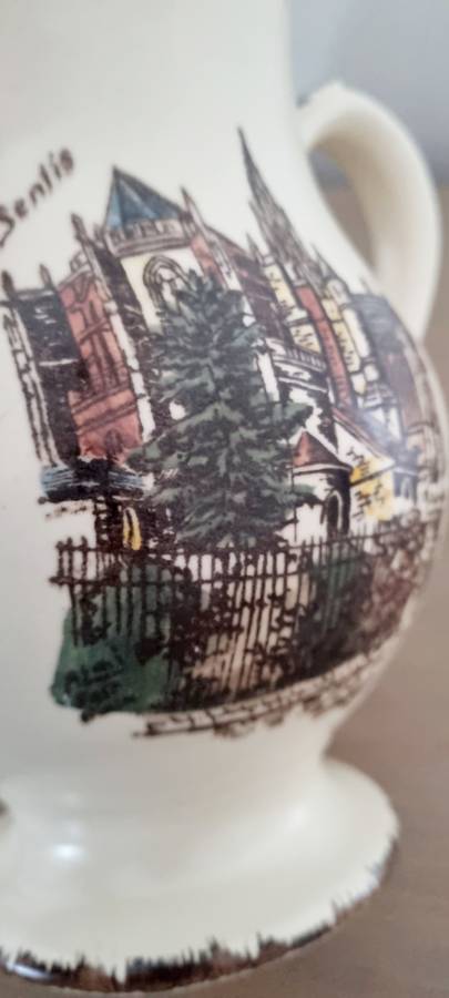Senlis Cathedral (French/France: Cathédrale Notre-Dame de Senlis) Porcelain Water Jug