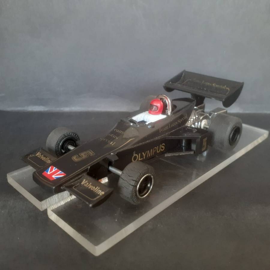 Scalextric C126 Lotus 77 John Player Special