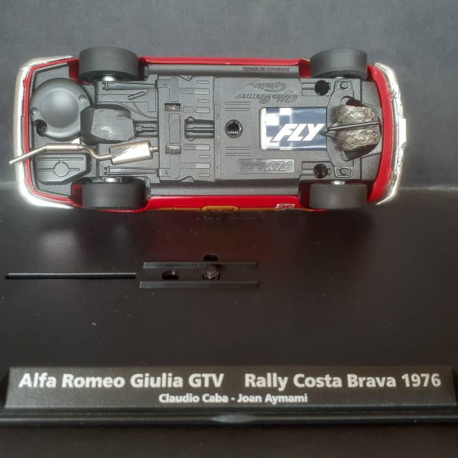 Fly Alfa Romeo Giulia GTV Rallye Costa Brava 1976 with a Fly Racing motor.