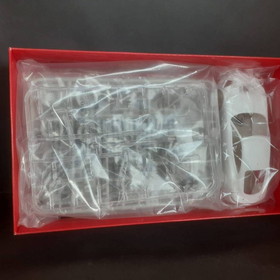 Airfix AO3410 Static Kit Jaguar XKR GT3 Boxed