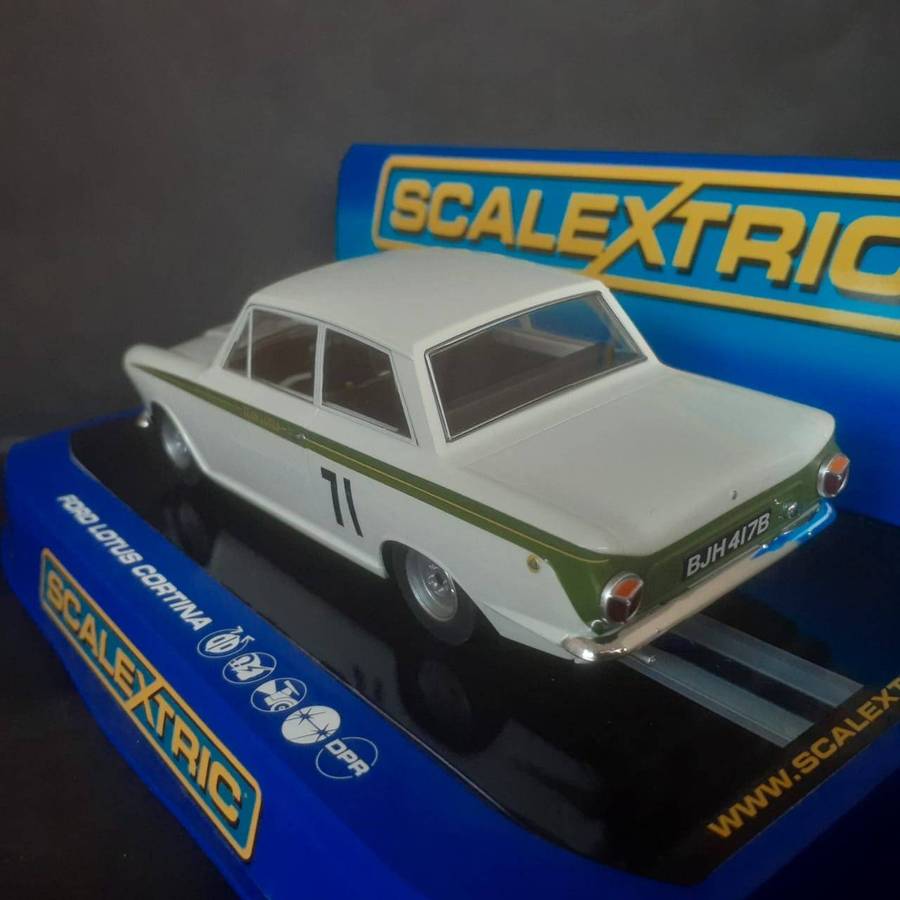Scalextric C2193 Ford Lotus Cortina #71 Jim Clarck Mint Boxed