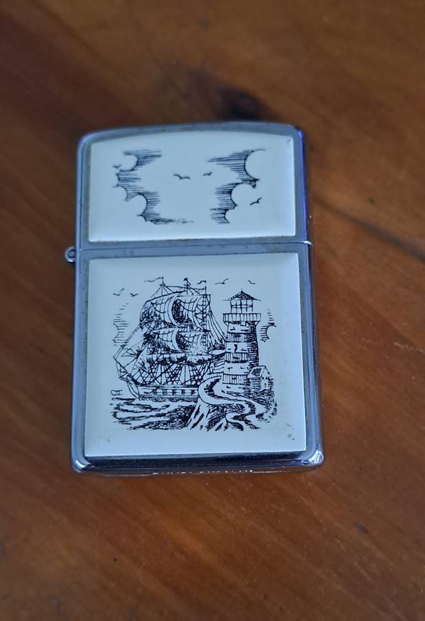 Retired Vintage 1992 genuine Zippo lighter Skrimshaw