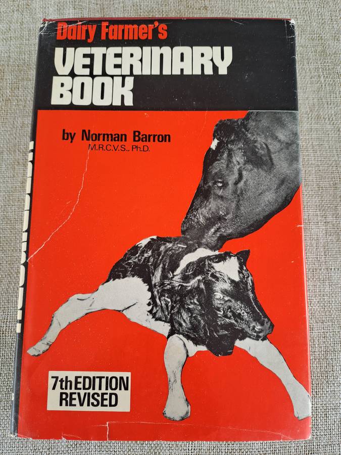 Dairy Farmer's Veterinary Book - Norman Barron