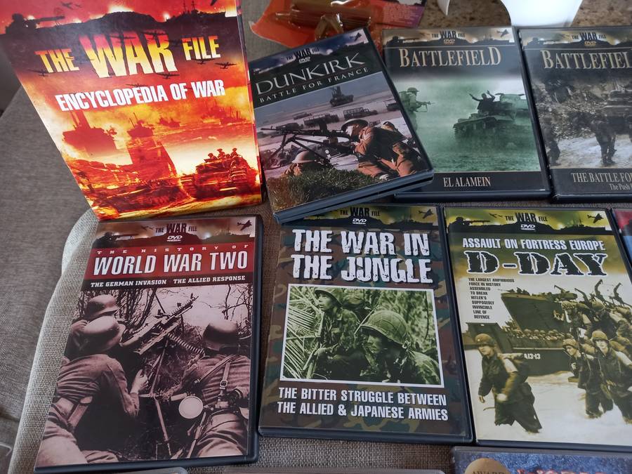 30 x WWII DVD's