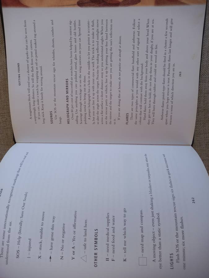 Chris Ryan's Ultimate Survival Guide