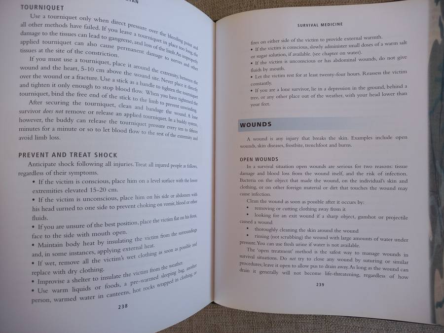 Chris Ryan's Ultimate Survival Guide