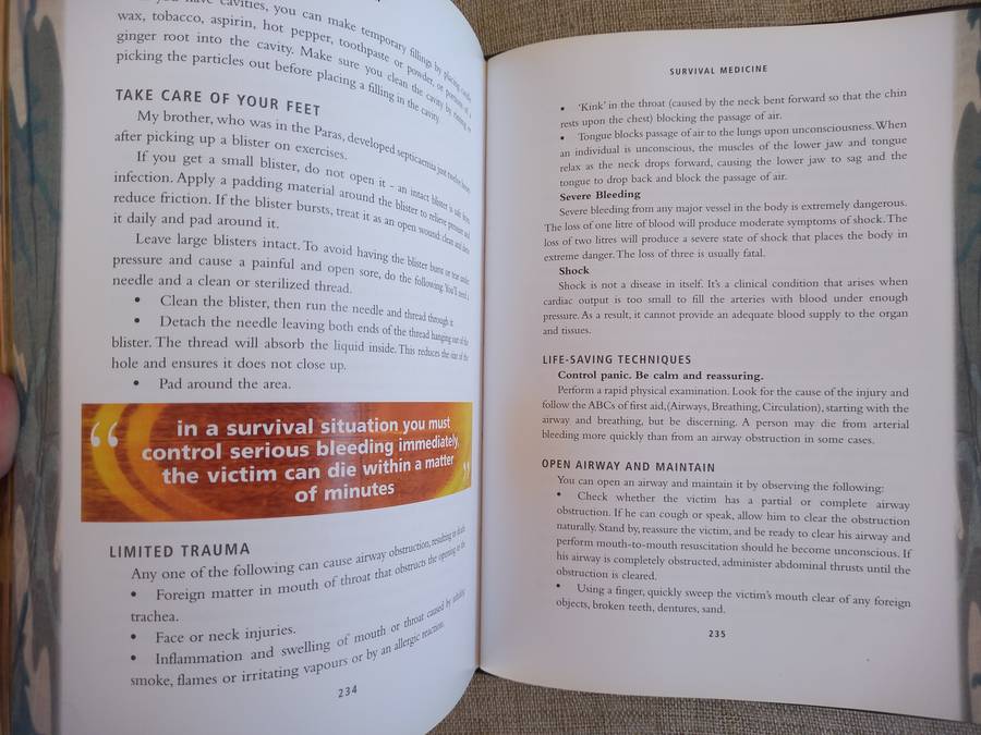 Chris Ryan's Ultimate Survival Guide