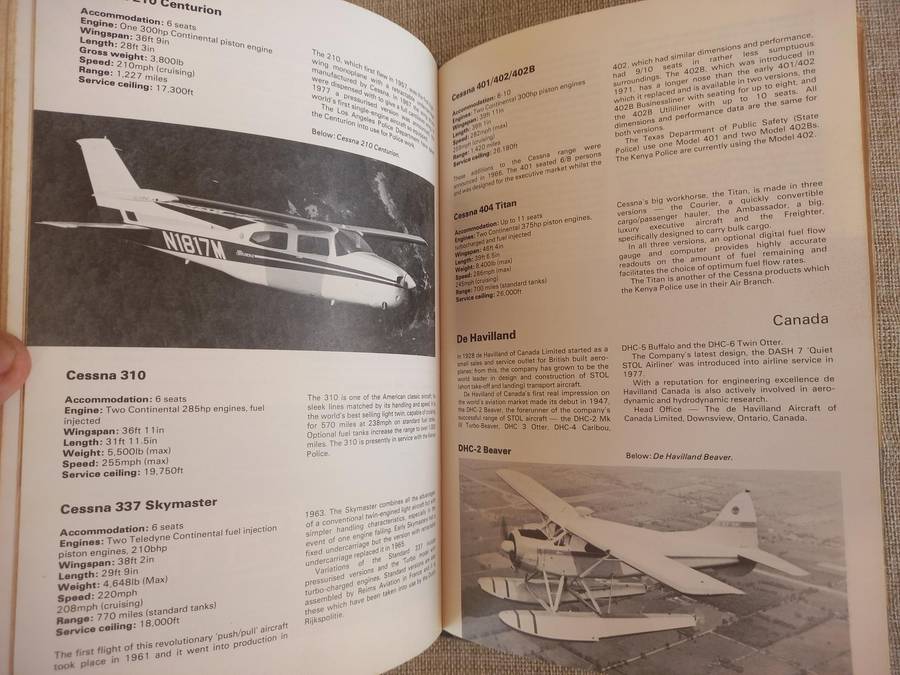 Police Vehicles Of The World - Roy D. Ingleton