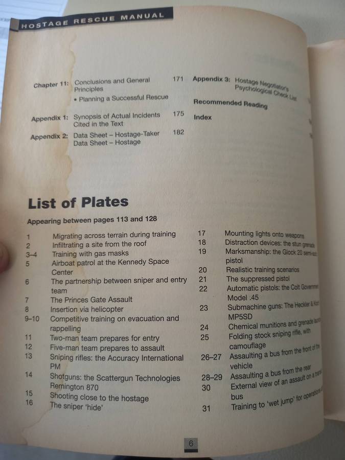 Hostage Rescue Manual: Tactics of the Counter-Terrorist Professionals - LeroyThompson