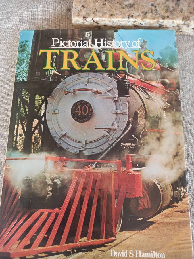 Pictorial History of Trains / Trains / Railways of the Modern Age / Model Railway Engines /End of St