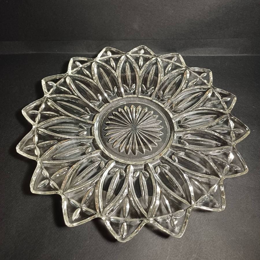 Vintage Federal, Petal Pattern Clear Glass Sandwich Plate / Cake Platter