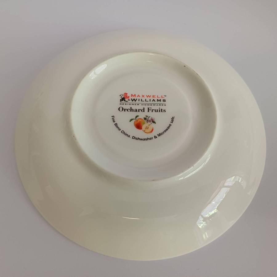 Maxwell & Williams Orchard Fruits Cup & Saucer (APPLE) - Fine Bone China - Excellent Condition