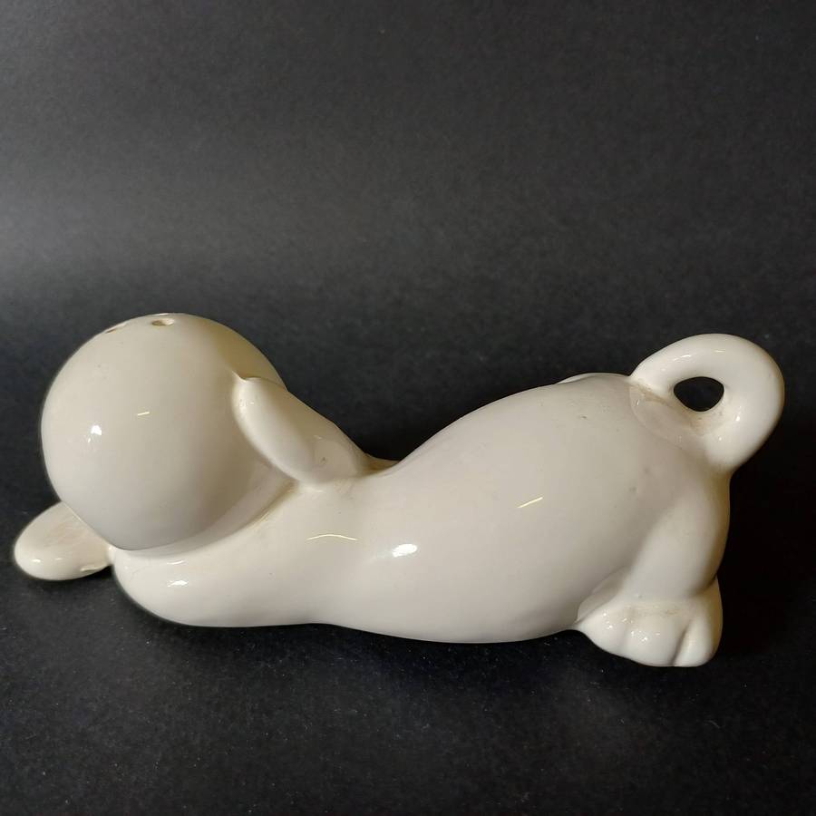 Adorable Ceramic Napping Puppy & Kitten Salt & Pepper Shakers UNUSED!