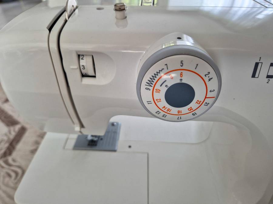 Empisal Expressions Sewing Machine