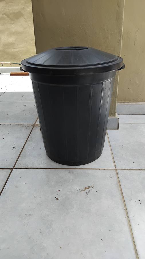 Big Jim Plastic Trash Bin