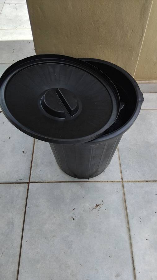 Big Jim Plastic Trash Bin