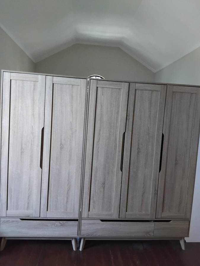 2 DOOR OAK WARDROBE