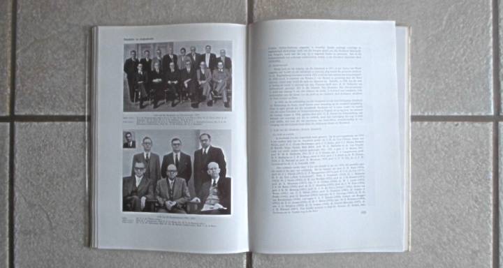 Book - Harscover - Die Suid Afrikaanse Akademie Vir Wetenskap en Kuns - Feesalbum - 1909-1959