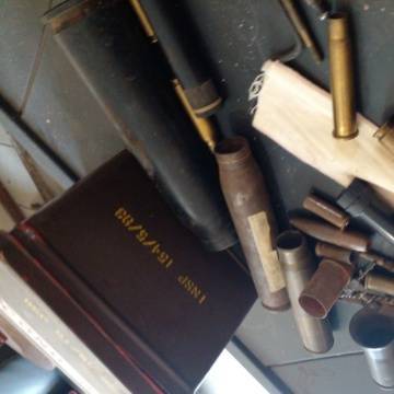 Deactivated Border War Period Rounds Pin Ammo Box And Cleaning Tools - Selling For Desplay Perposes