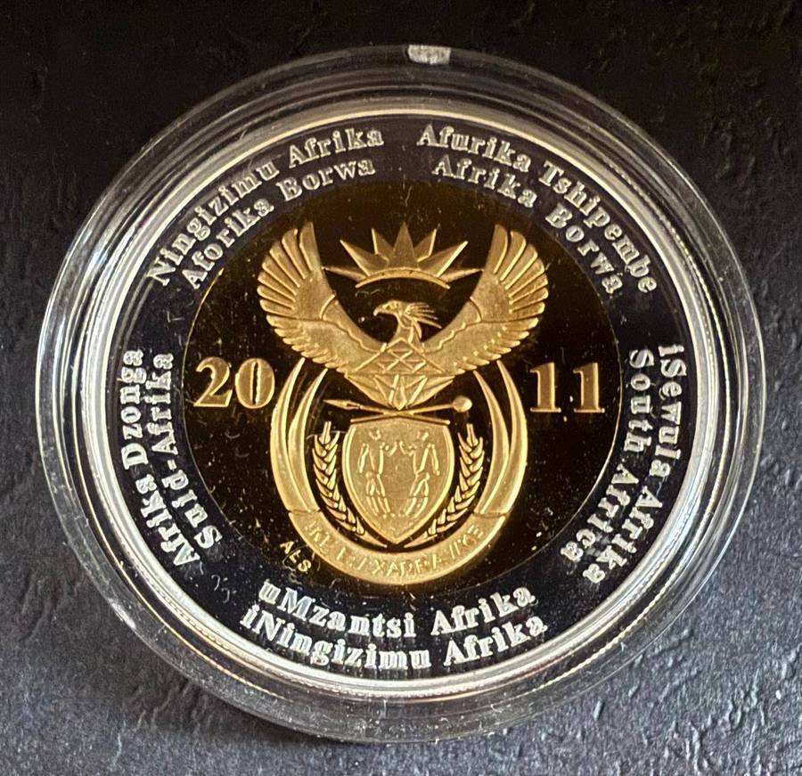 BI-COLOUR R5 Proof Crown - 2011 - SARB 90th Anniversary - in original SAM box and COA - 2 available