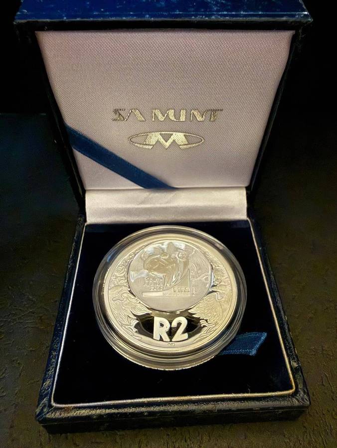 Silver R2 Crown - FIFA 2006 ( 1 ounce of Silver) - Mintage 4992