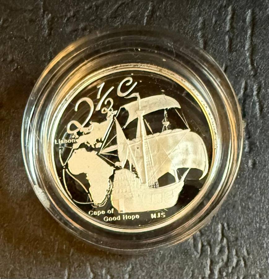 Silver R2 Crown and 2.5c Tickey - 2009 MARITIME Set - DROMMEDARIS / SAÕ GABRIEL + silver miniature