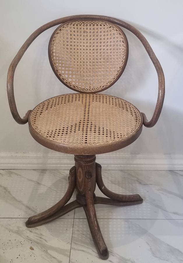 Bentwood, swivel office chair, by Michael Thonet,  Model 5501, designed for ZPM Radomsko, 1930s