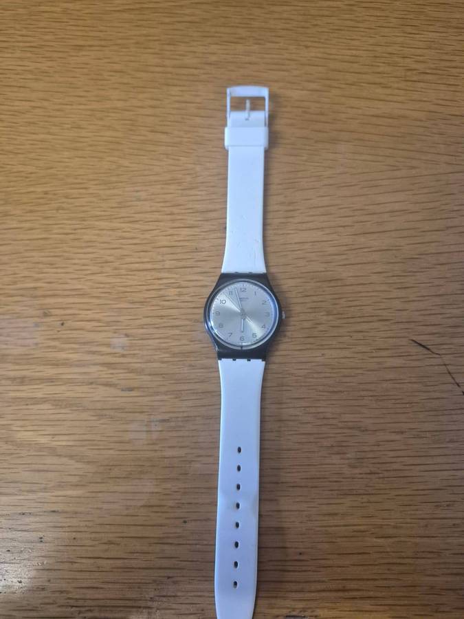 Swatch Ladies Quarts Watch