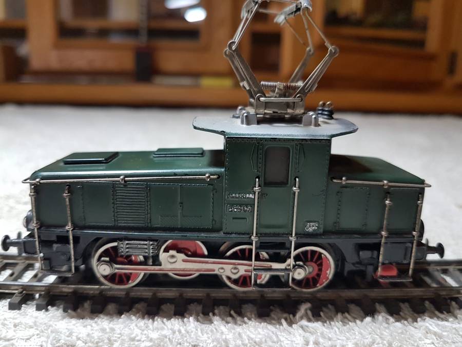 Marklin 3001 - Electric Shunter - "HO" 3 rail AC