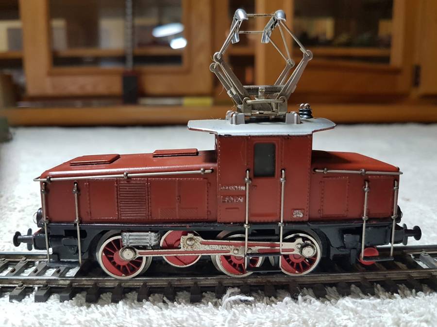 Marklin 3002 - Electric Shunter - "HO" 3 rail AC