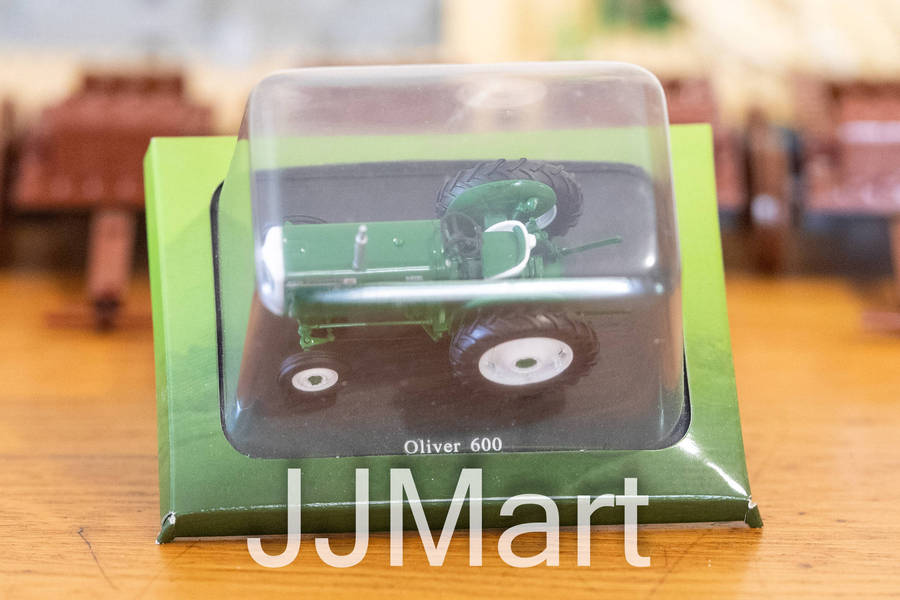Hachette Partworks-Scale Model-Tractor - Oliver 600