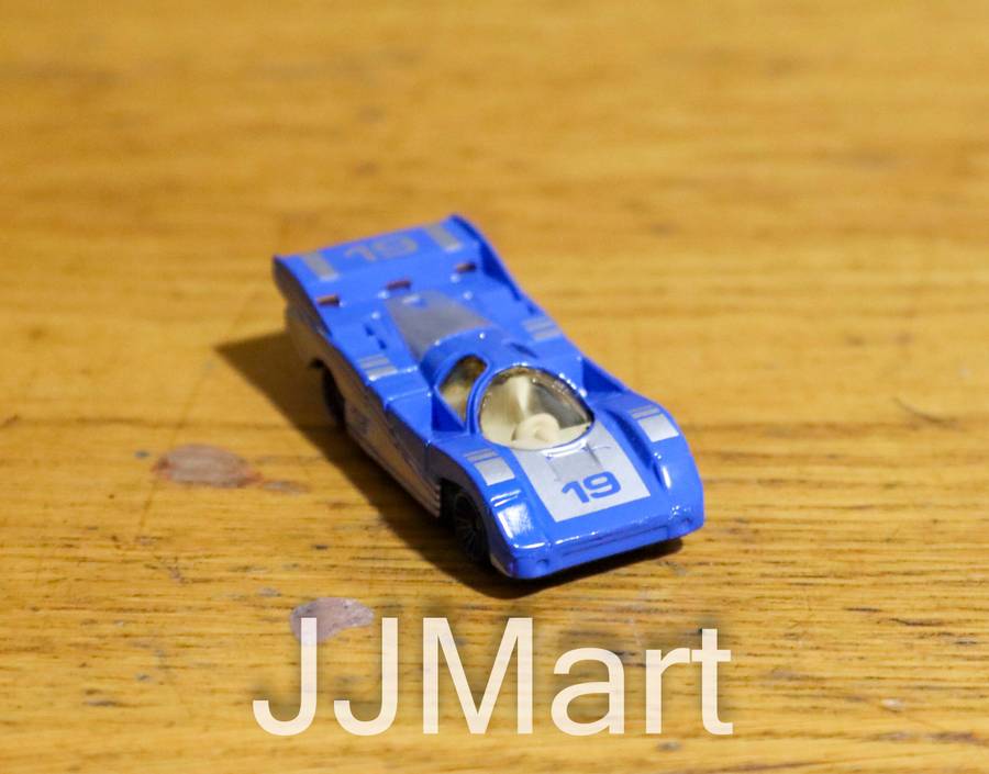 MAISTO PORSCHE '82 956 BLUE / SILVER