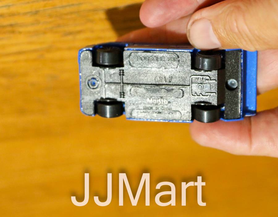 MAISTO PORSCHE '82 956 BLUE / SILVER