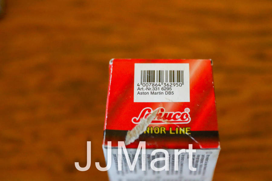 Aston Martin DB5 Schuco Junior Line scale 1:72