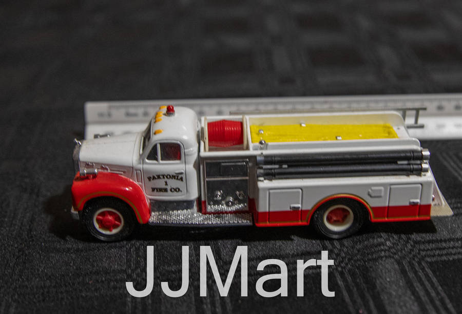 CORGI CLASSICS #98486 MACK B SERIES PUMPER PAXTONIA