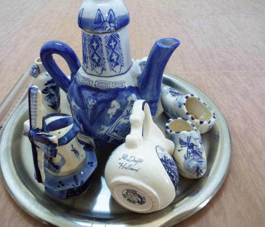 Antique/vintage blue and white porcelain lot