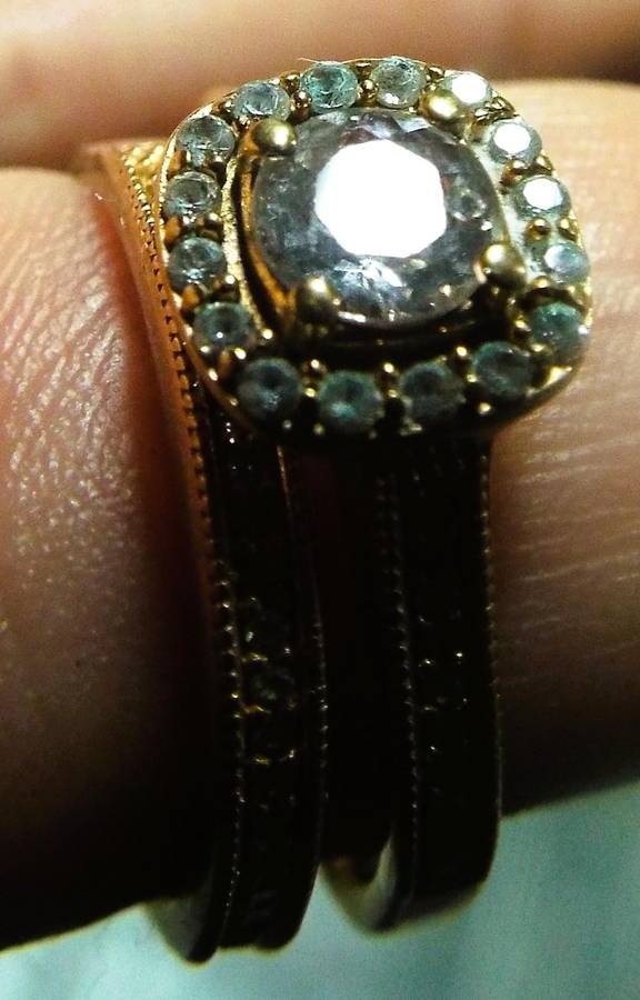 VINTAGE 9CT Wedding set with 5mm pink diamond from the late 1980s