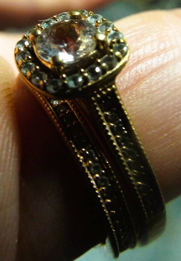 VINTAGE 9CT Wedding set with 5mm pink diamond from the late 1980s