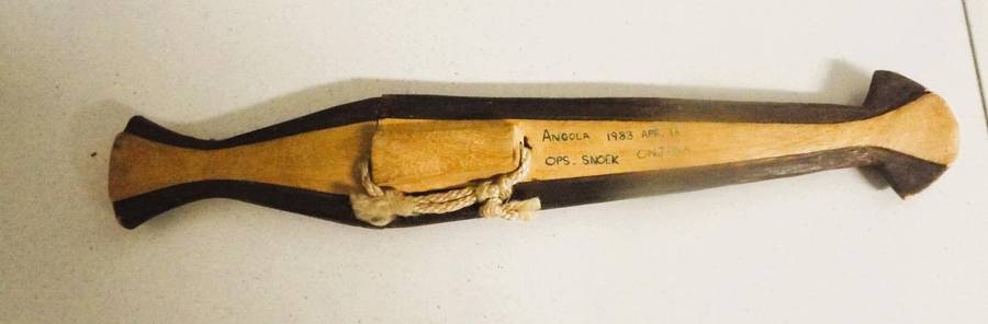 wow super rare ,,,, vintage South African Ovambo dagger from  Angola