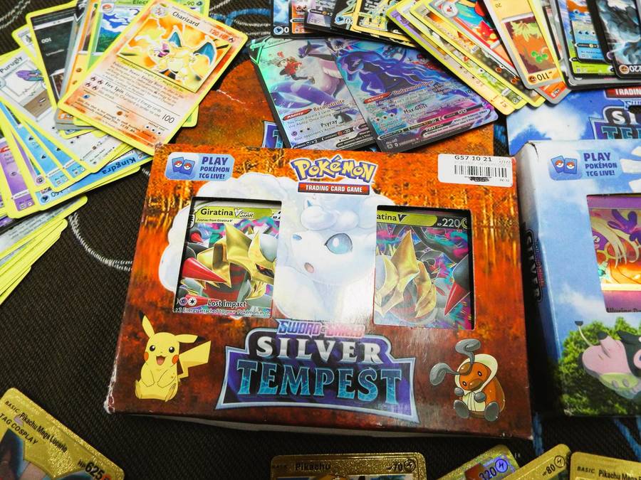 Pokemon Collectable Cards Lot - 300+ Cards