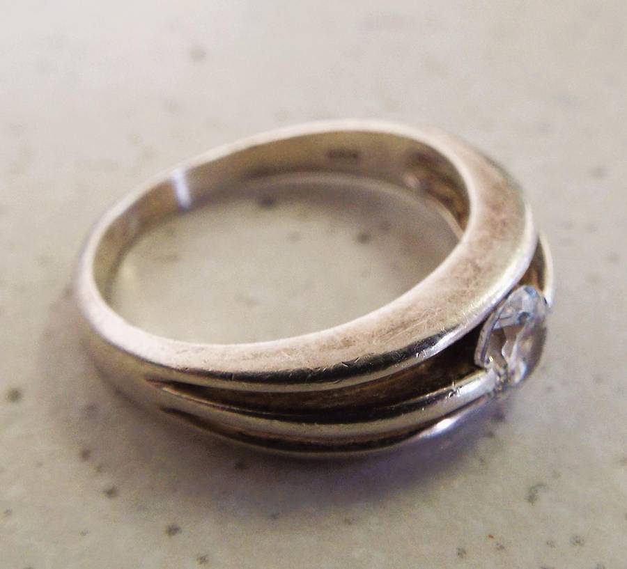 Vintage SILVER 925 RING  nice bling bling