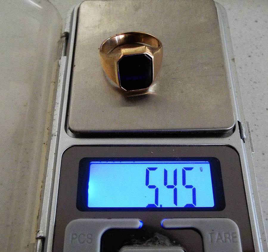 VINTAGE 9CT mens ring