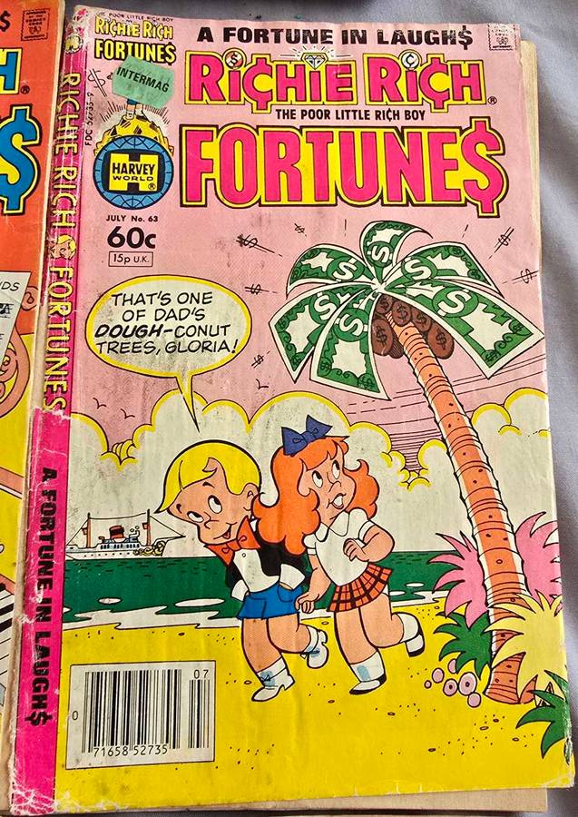 Collectors' comic combo