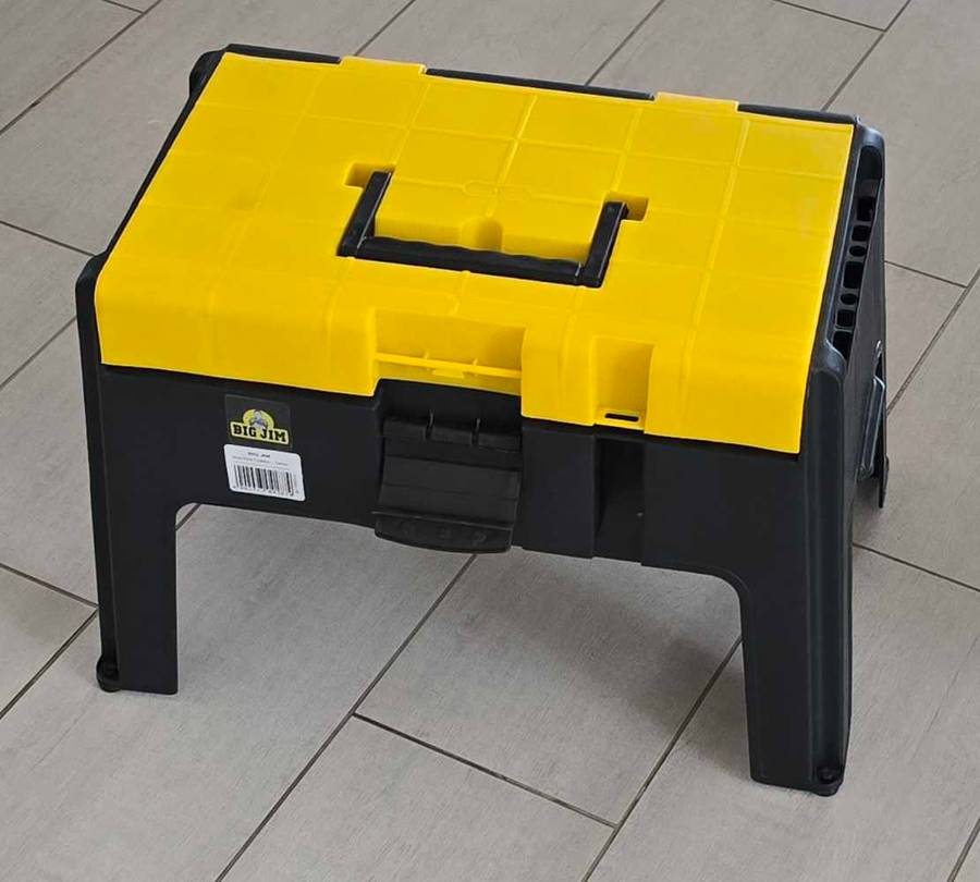 Black Friday hottie: Sit and work tool box bench