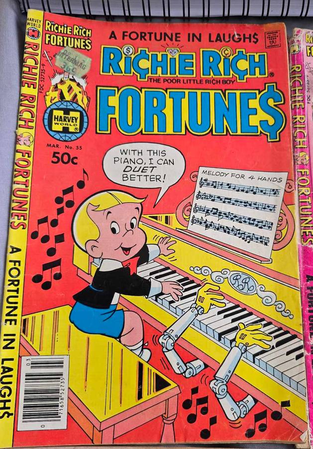 Collectors' comic combo