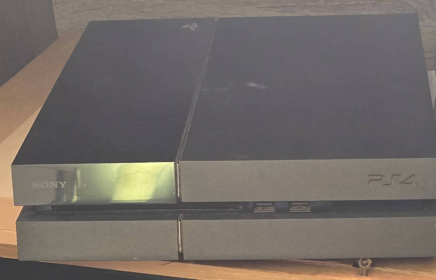 PS4 console, games and controllers PLS READ