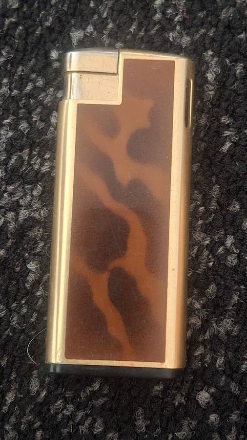 Juvena lighter vintage