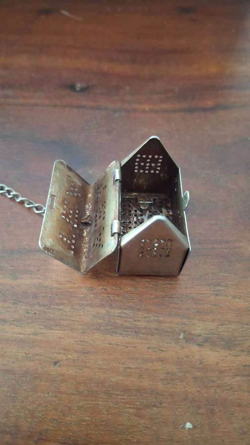 VINTAGE METAL TEA CONTAINER SILVER PLATED SHAPED LIKE A BARN TEA BREWING -